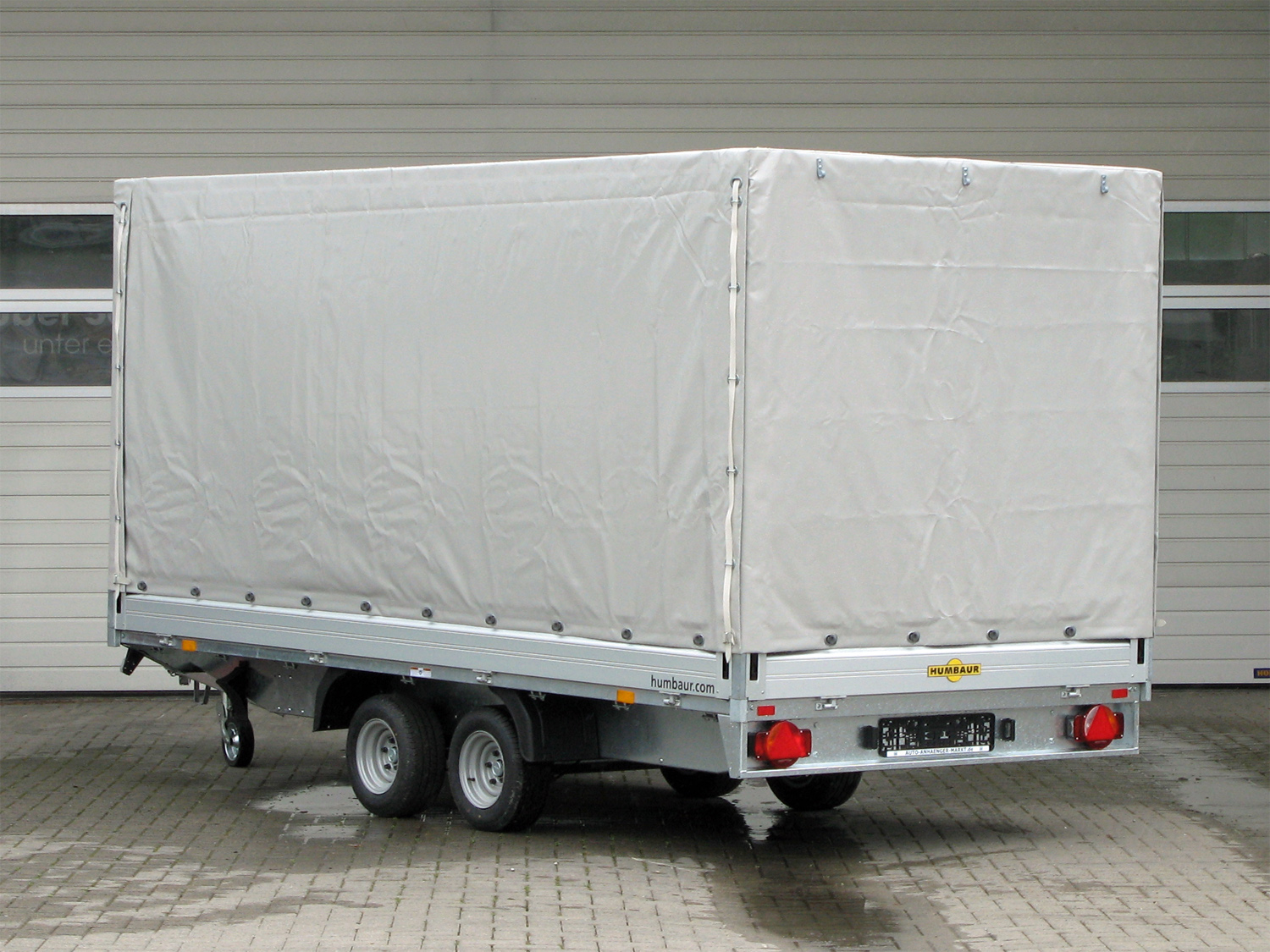 HUMBAUR HN254118 Sonderpreis | Planenaufbau 1800 mm – hochwertig und praktisch