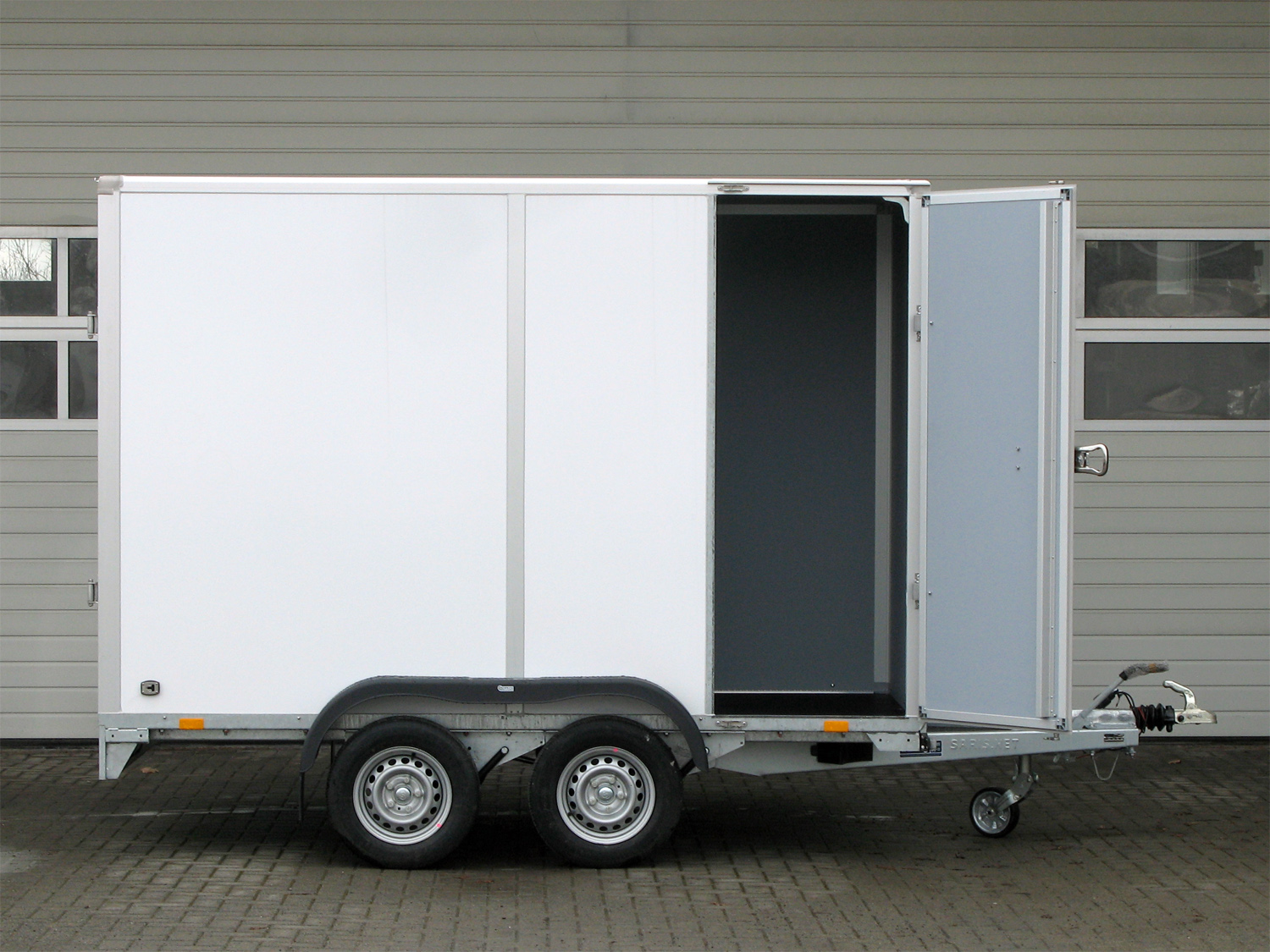 SARIS GO 306 154 200 2000 2 Seitentüre | GFK | Airline-Schienen – Bild 11