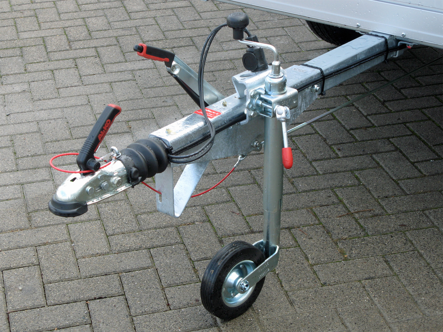 SARIS MC 255 133 750 1 | Deckelanhänger mit Alu-Deckel & GFK – Bild 6