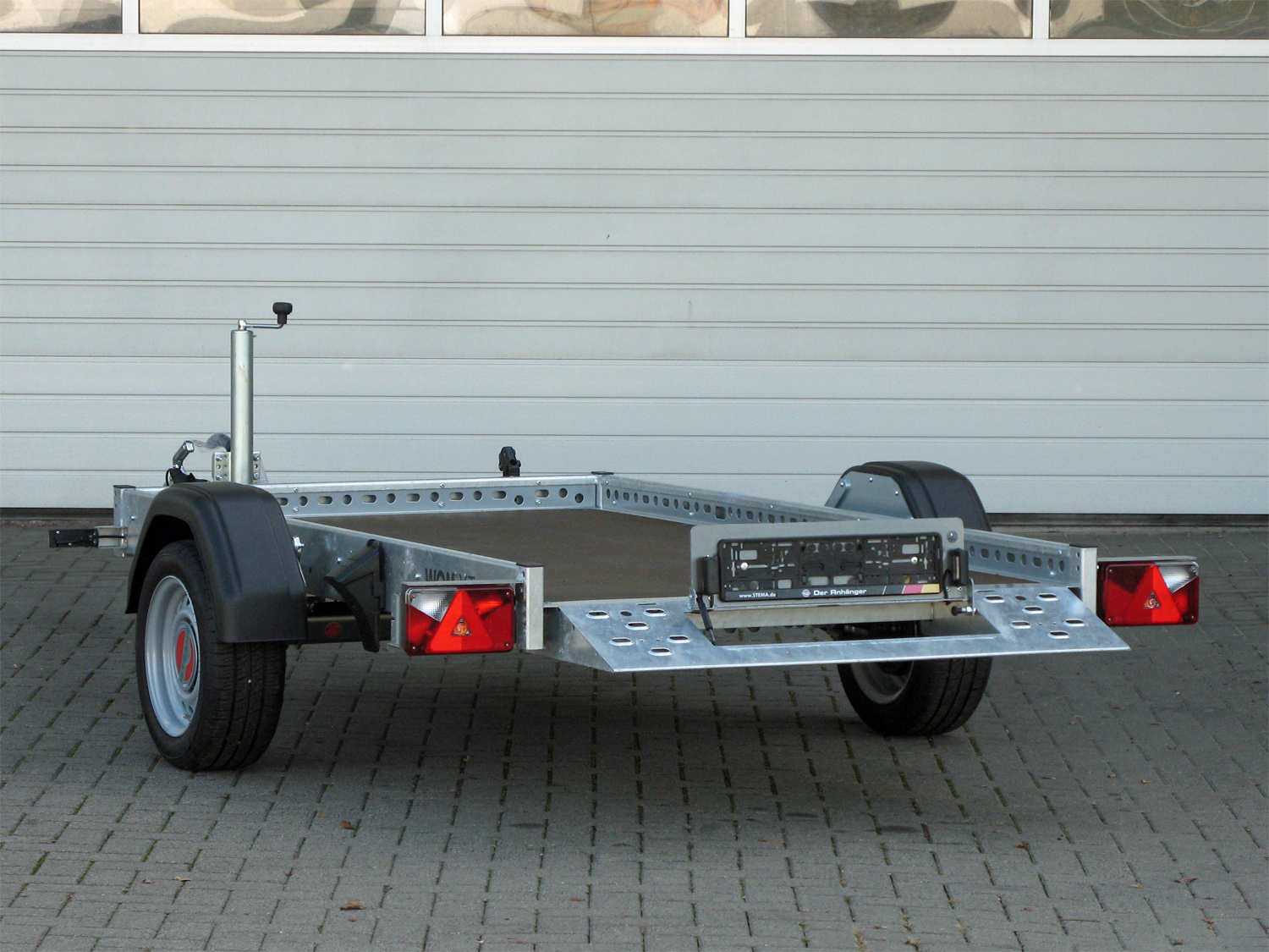 STEMA WOM 1000 STS XT O2 10-25-13.1 Absenkanhänger – hochwertig und praktisch – Bild 3