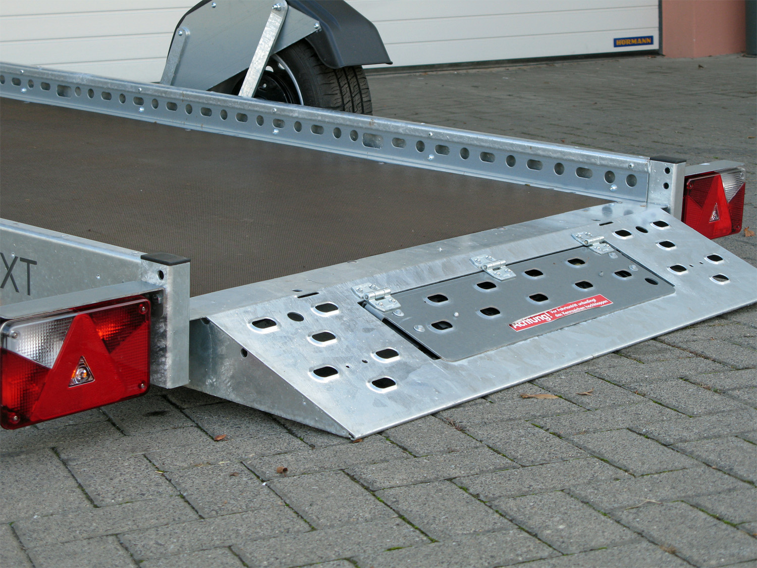 STEMA WOM 1000 STS XT O2 10-25-13.1 Absenkanhänger – hochwertig und praktisch – Bild 5